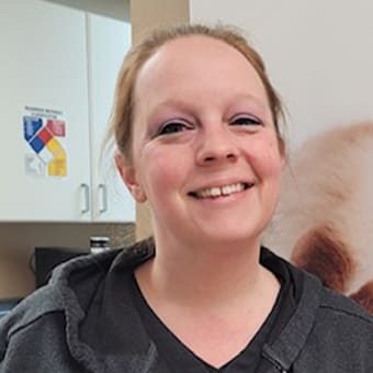 Jen, Licensed Veterinary Technician | Stoney Pointe Pet Hospital